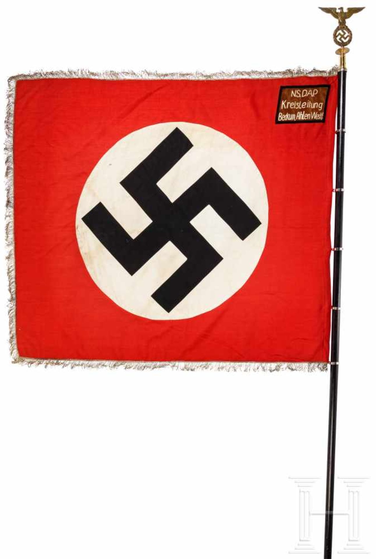 Fahne der NSDAP Kreisleitung in Beckum, Ahlen, WestfalenSchweres rotes Fahnenleinen mit