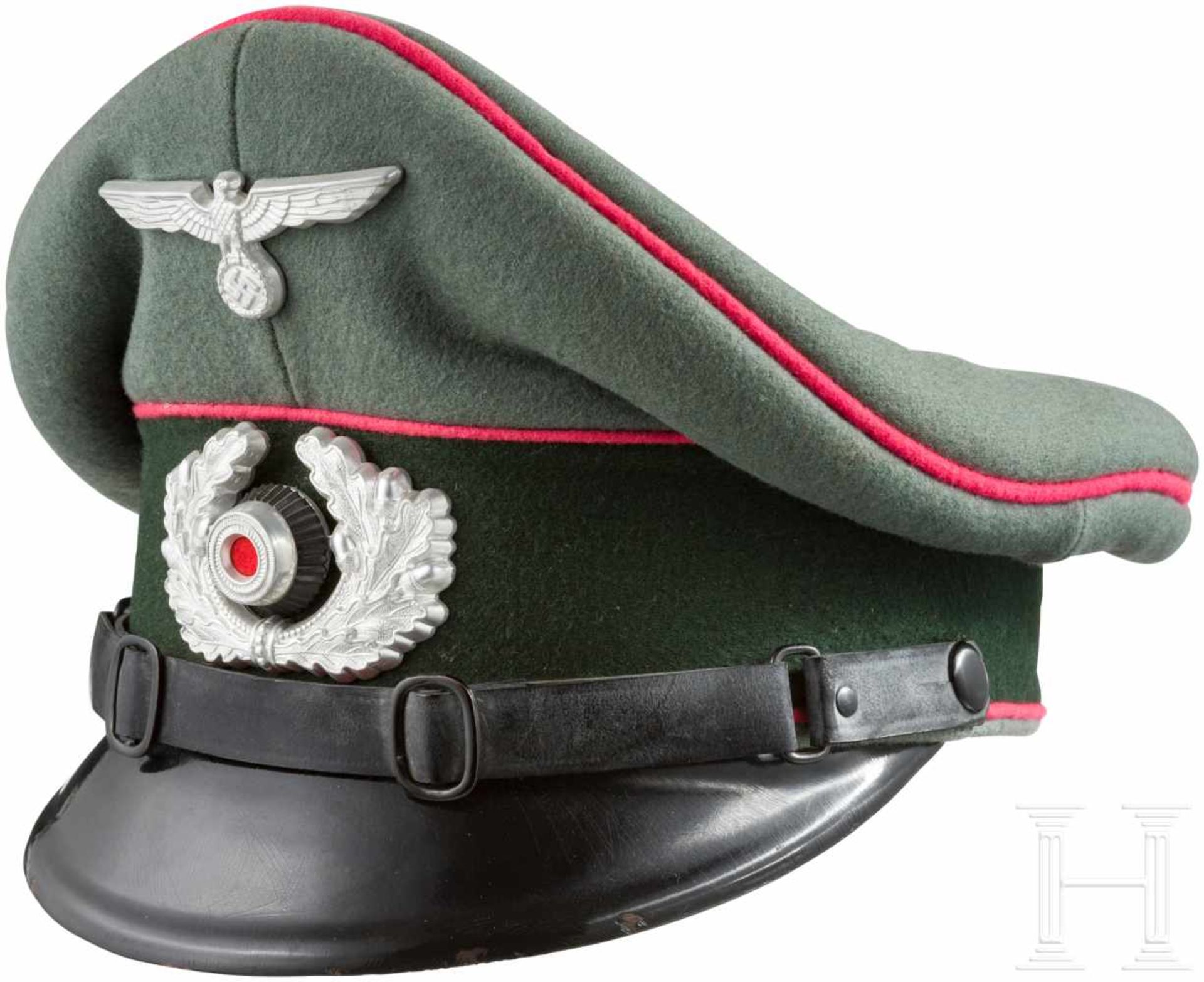 Schirmmütze für Mannschaften/UnteroffiziereKorpus aus feldgrauem Gabardine mit dunkelgrünem