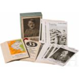 "Führerquartett"Zwölf Serien mit je vier Karten, darauf Hitlers Werdegang, Persönlichkeiten des III.