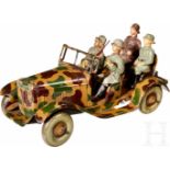 A Tipp & Co. Small Wehrmacht Dienstauto and four figuresExcellent tin lithographed car, ca. 1937/45.