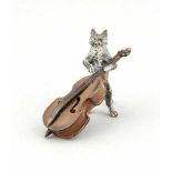 Wiener Bronze, 1. H. 20. Jh., Katze am Cello, polychrom bemalte Bronze, ber., H. 6,5 cm