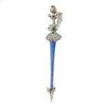Saphir-Altschliff-Diamant-Emaille-Brosche Schwert RG 56 (585/000) punziert und Silber mitblauem