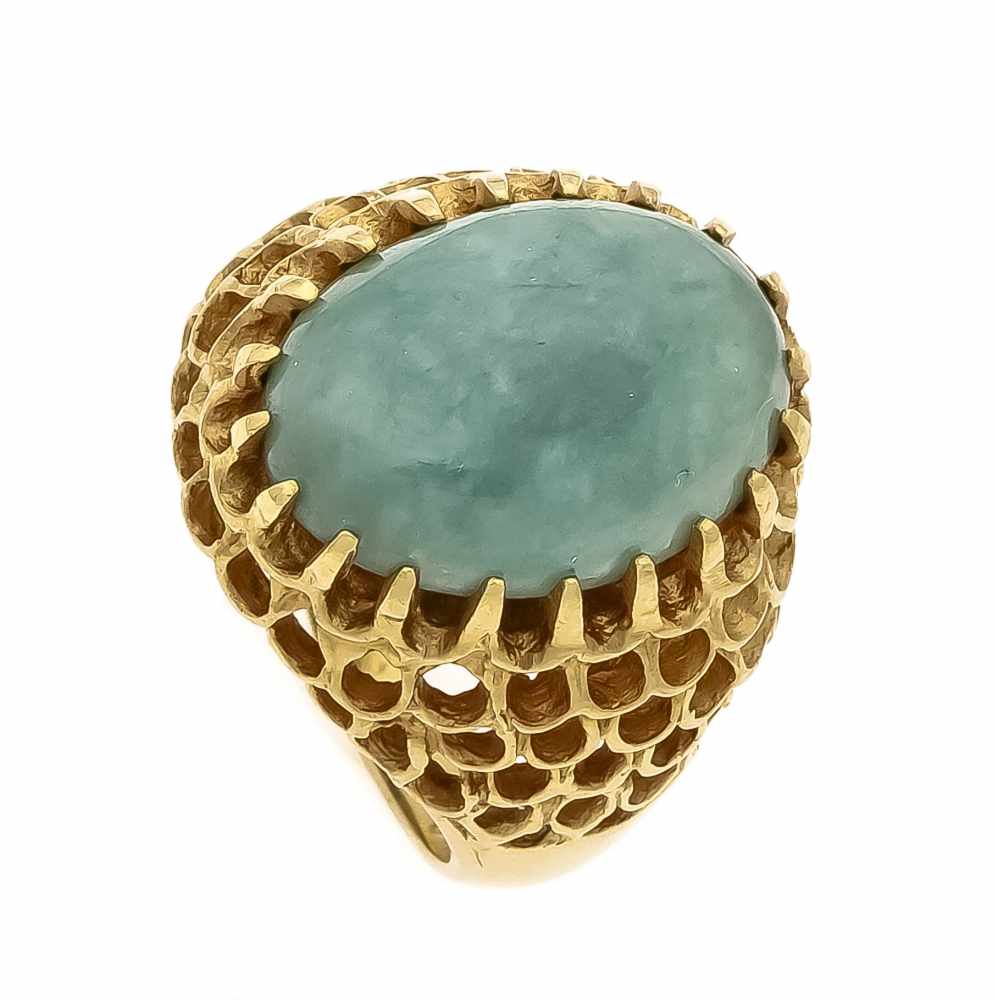 Jade-Ring GG 585/000 mit einem ovalen Jade-Cabochon 15 x 11 mm, RG 53, 7,1 gJade ring GG 585/000