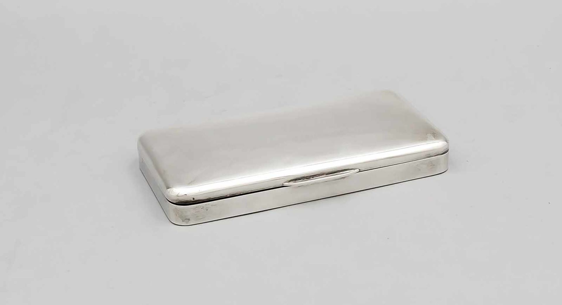 Rechteckige Deckeldose, 20. Jh., Silber 800/000, glatte, flache Form, abgerundete Ecken,L. 18 cm,