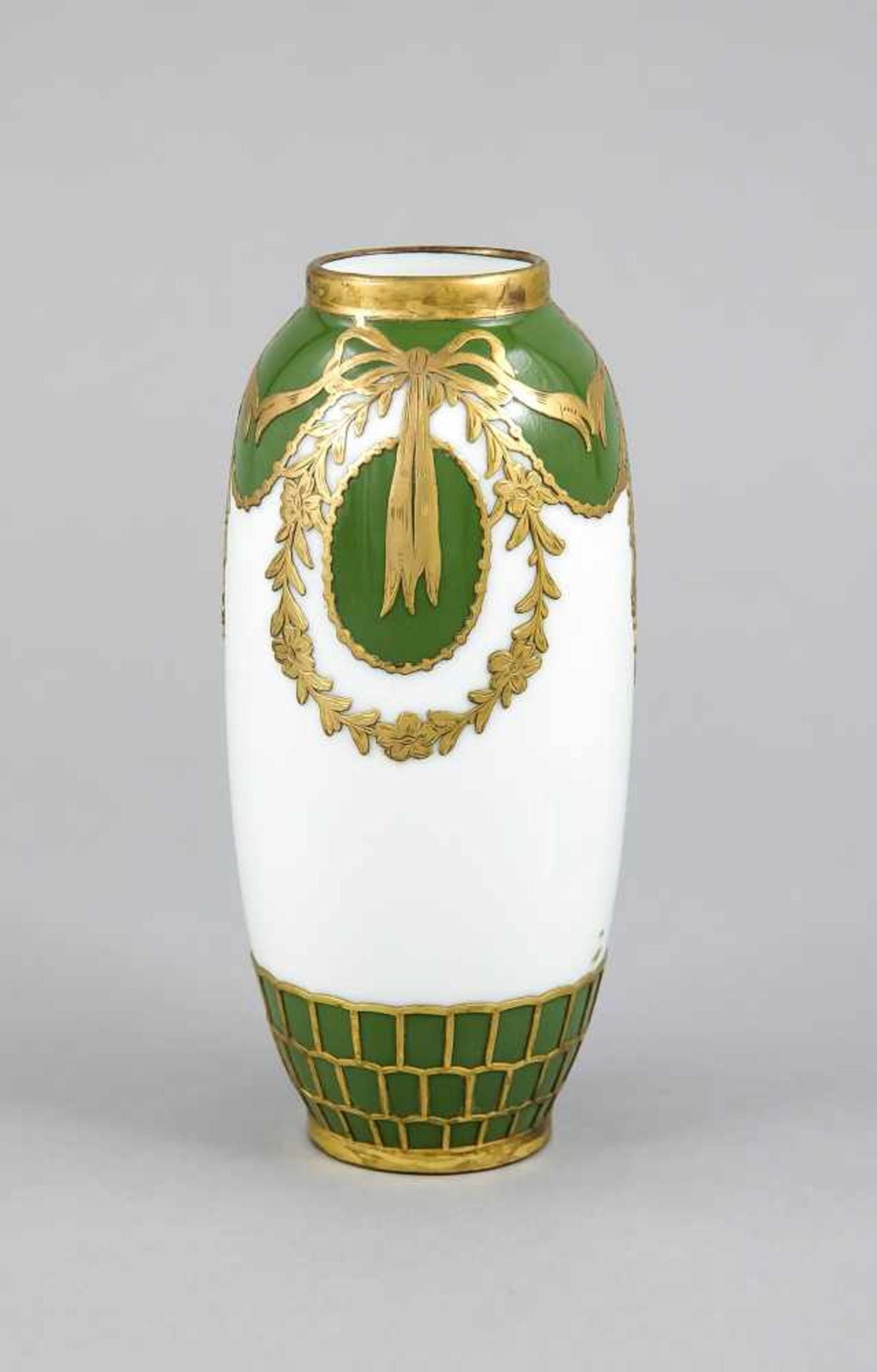 Vase, um 1900, ovoide Form, weiß, tlw. grüner Fond, umlaufende Metallmontage, H. 18 cm