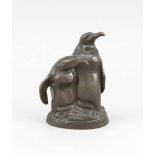 Fritz Diller (1875-1945), nach, zwei Pinguine, galvanisch verkupferte Tonfigur mitbronzefarbener