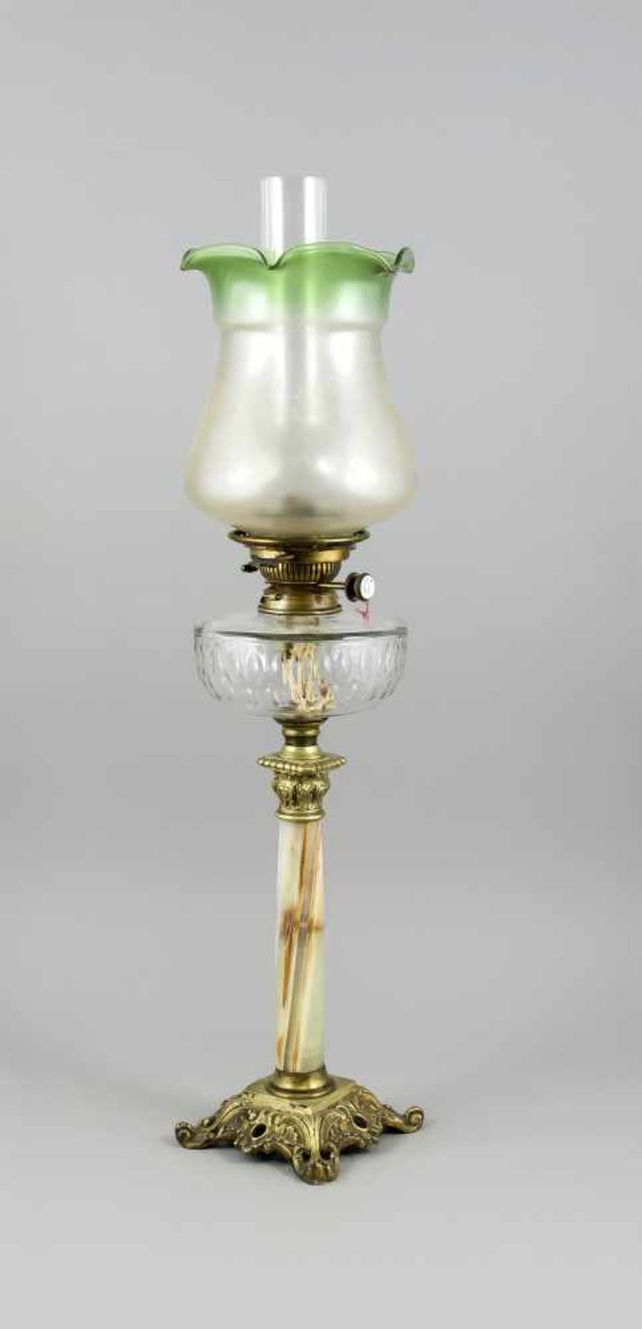 Petroleumlampe, England, um 1900, bez. "Duplex No. 2", durchbrochen gearbeiteter Sockelauf 4