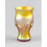 Vase, USA, um 1900, Louis Comfort Tiffany, Favrile Glass, runder Stand, geschweifterKorpus mit