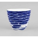 Blaue Vase, KPM Berlin, Marke 1962-92, Malermarke, 1. W., Bechervase, Entwurf Trude Petrium 1943-57,