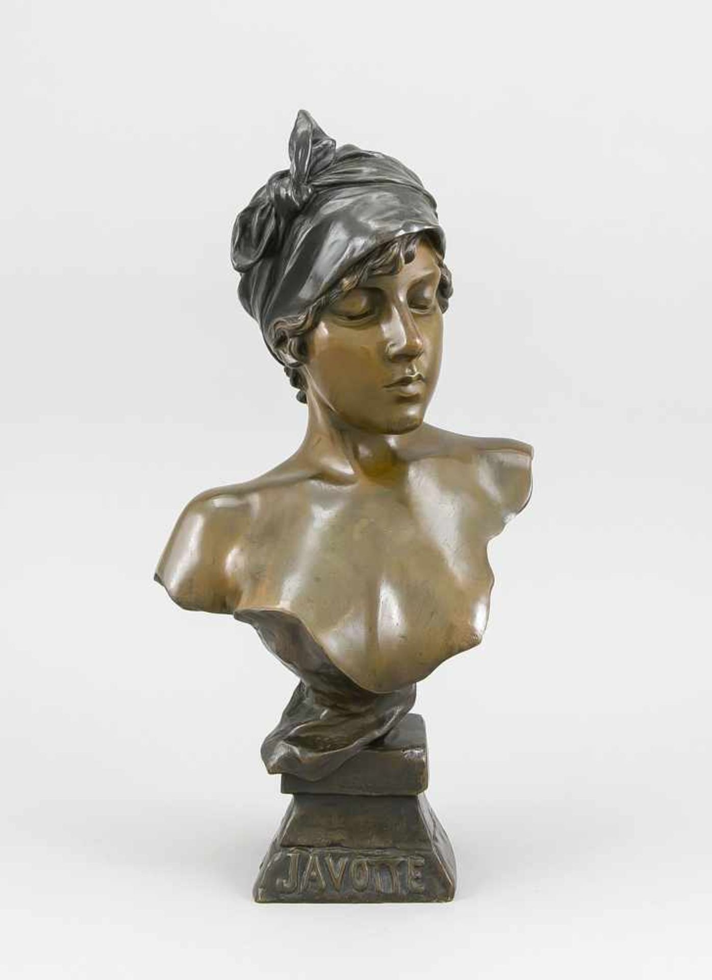 Emmanuel Villanis (1858-1914), Mädchenbüste des Art Nouveau "Javotte", grünbraunpatinierte Bronze um