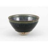 Steinzeug-Teeschale mit eisenhaltiger Glasur (Jian-Ware/Tenmoku), China, wohlSong-Dynastie (1127-