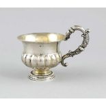 Tasse, um 1900, Silber geprüft, Innenvergoldung, runder gewölbter Stand, bauchiger Korpus,seitl.