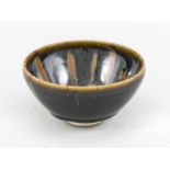 Steinzeug-Teeschale mit eisenhaltiger Glasur (Jian-Ware/Tenmoku), China, wohlSong-Dynastie (1127-