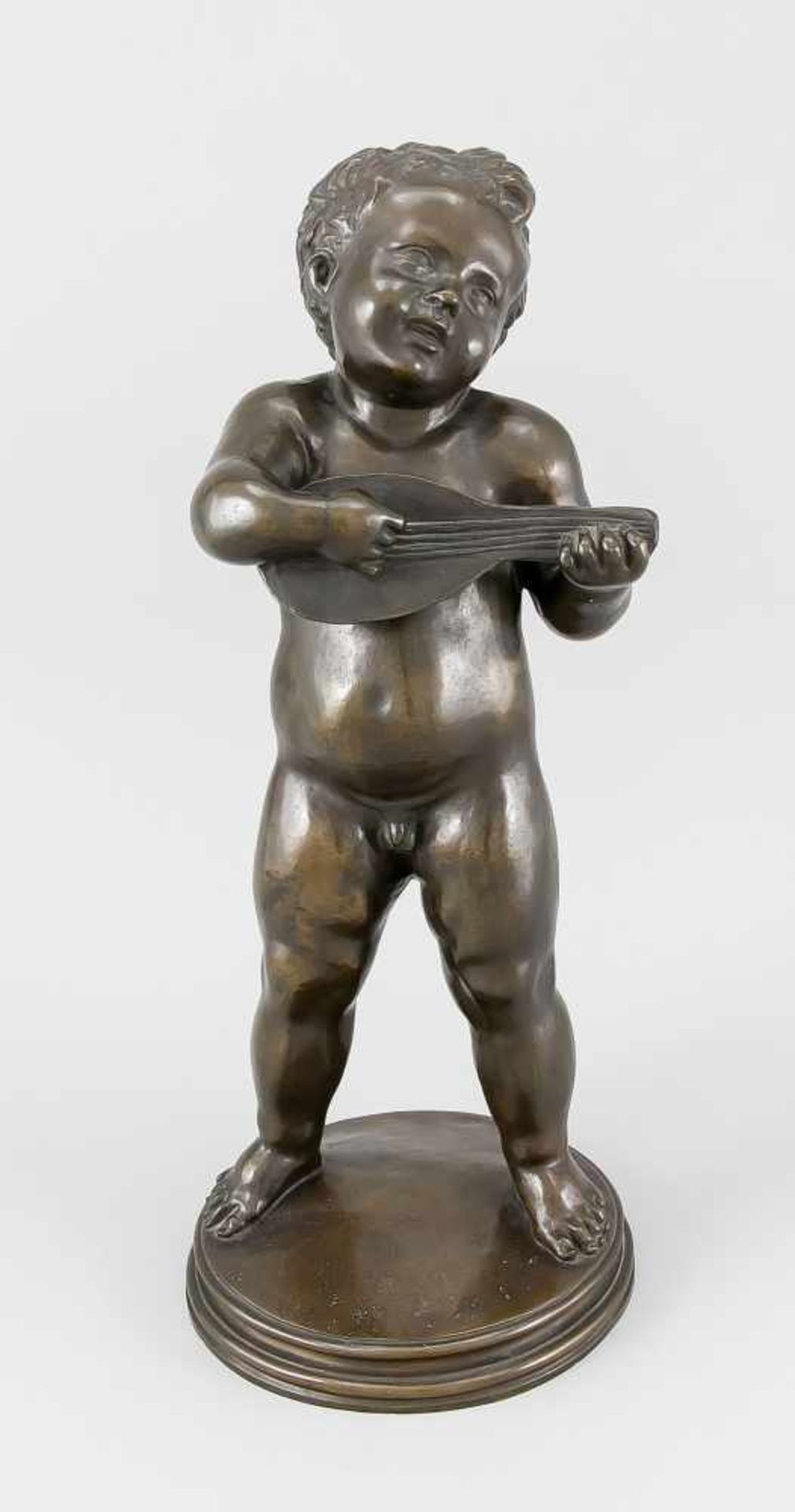 Bildhauer des 19. Jh., musizierender Putto mit Laute, Bronze patiniert auf