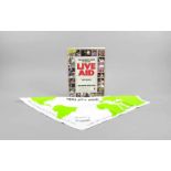 Live Aid, Buch, 1985, mit Originalautogramm von Bob Geldof und Live Earth, Tuch, 2007Live Aid, Book,