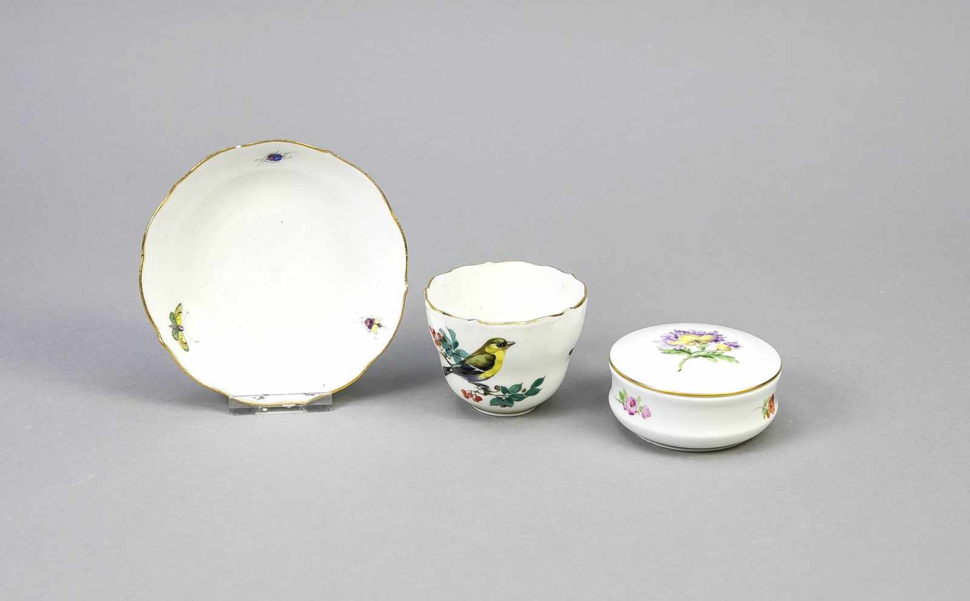 Mokka-Tasse und Dose, Meissen, Mokkatasse mit UT, Marke nach 1934, 2. W., Form NeuerAusschnitt,