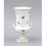 Doppelhenkelvase, Meissen, 1. H. 20. Jh., 2. Wahl, Streublümchenbemalung und Goldrändersowie