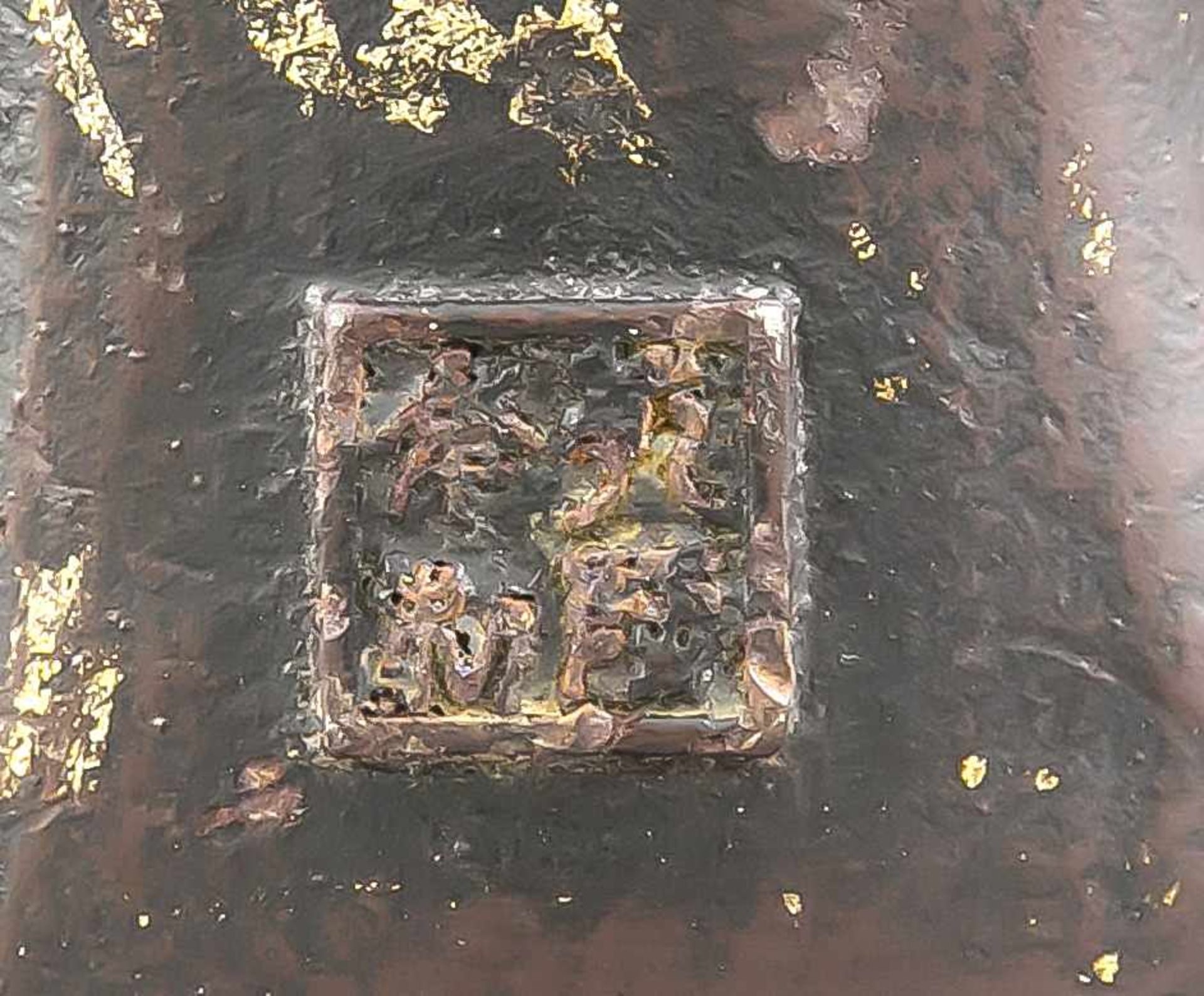 Buddha, China, 19./20. Jh., Eisen mit Restvergoldung. Im Padmasana auf doppeltemLotosthron - Bild 3 aus 3