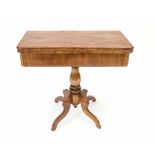 Konsol-Spieltisch, Biedermeier um 1830, Rüster furniert/massiv, Platte dreh- und klappbar,