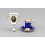 Zwei Tassen, Tasse mit UT, KPM Berlin, 1. WK, 2. W., Kalathos-Form mit Rosettenhenkel,blau