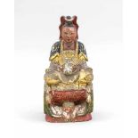 Guanyin, China, wohl 19. Jh., vergoldete und polychrom staffierte Holzschnitzerei. ImPadmasana auf