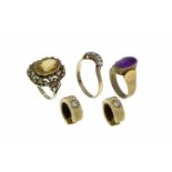 Schmuck-Konvolut GG 333/000 2 Ringe mit Amethystcabochon RG 53 und Bergkristallen, RG 63,6,3 g,