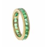 Smaragd-Memory-Ring GG 750/000 mit 23 rund fac. Smaragden 3 mm in guter Farbe undReinheit, RG 55,