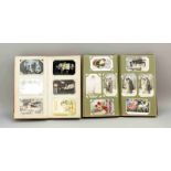 2 Alben Postkarten, 1. V. 20. Jh., Kitsch und Gruß, insgesamt 596 Karten, ca 38 x 23 cm
