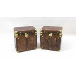 Paar sog. Topcase-Koffer, England, 20. Jh. Mit Leder bezogener Holzkorpus, z.T. mitLederflicken.