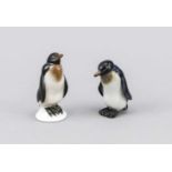 Zwei Pinguine, Rosenthal, Selb, Mitte 20. Jh., naturalistische Darstellung der Pinguine,staffiert in