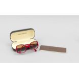 Louis-Vuitton Sonnenbrille, Frankreich, 20. Jh., Referenz-Nr.: Z0075E. Rotes Gestell