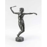 Emil Cauer (1867-1946), nackte Schlagballspielerin, dunkel patinierte Bronze, im Standsign., auf