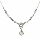 Art Déco Collier WG 585/000 mit einem Altschliff-Brillant 0,74 ct undAltschliff-Brillanten, zus. 0,