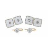 4 Altschliff-Diamant-Manschettenknöpfe GG/WG 585/000 mit weißem Edelstein und 6Altschliff-Diamanten,