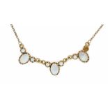 Opal-Collier RG 585/000 mit 3 ovalen und 5 runden Milchopalcabochons 7 x 5 und 2 mm, einrunder