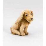 Steiff-Hund "Treff", rotbrauner Mohair (Wollplüsch), mit rotem Ohrfähnchen (wurde zwischen1928-