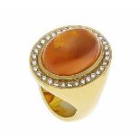 Seltener Mandaringranat-Brillant-Ring GG 750/000 mit einem ovalen Mandaringranat-Cabochon18 x 13 mm,