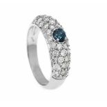 Brillant-Ring WG 585/000 mit einem Brillanten 0,23 ct Fancy Intense Ocean Blue/PI1 undBrillanten,