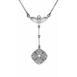 Art Déco Altschliff-Diamant-Collier GG/WG 585/000 mit 2 Altschliff-Diamanten, zus. 0,12 ctW/SI und