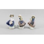 Drei Gärtnerfiguren, Lladro, Spanien, Ende 20. Jh., unterseitig gemarkt u. mit Modellnr.,