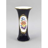 Vase, Meissen, Marke 1924-34, 1. W., Stangenform, frontseitig Medaillon mit