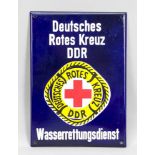 Emailleschild Deutsches Rotes Kreuz DDR Wasserrettungsdienst, 50er Jahre. Eisenblech undpolychrome