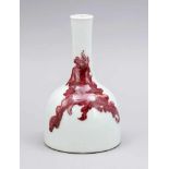 Kleine Vase in Bienenkorb-Form, China, 20. Jh. Langer Hals mit leicht wulstigemLippenrand.