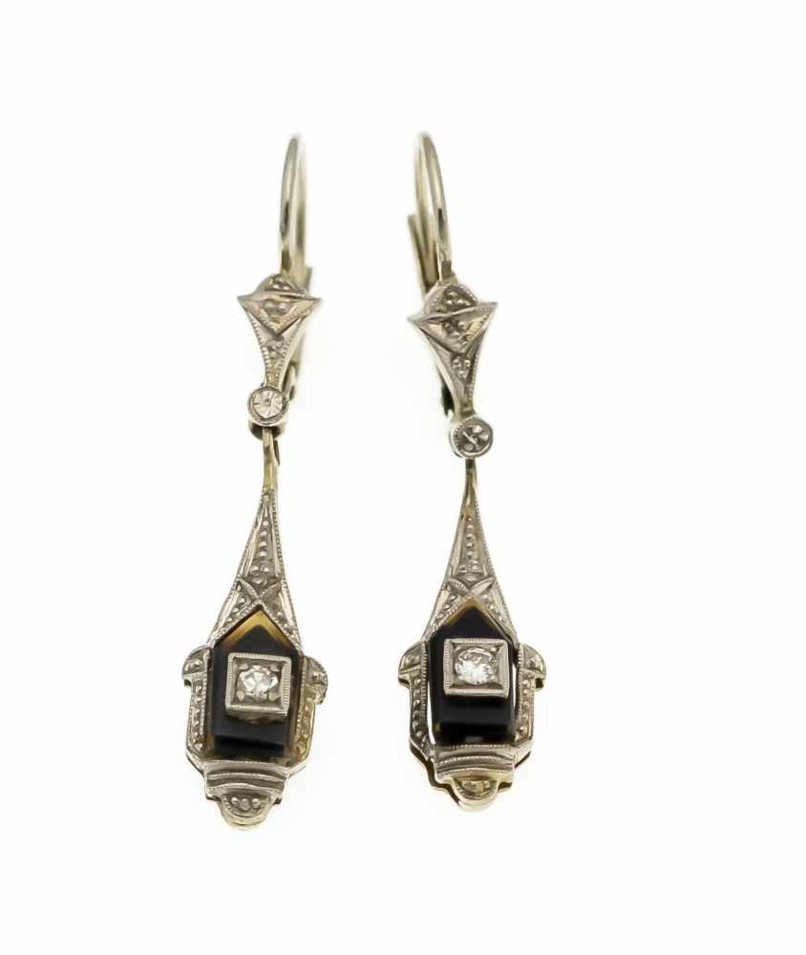 Art Déco Ohrringe WG 585/000 mit 2 Onyx-Platten 7,5 mm, ein Brillant und ein Diamant, zus.0,05 ct