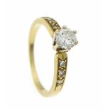 Brillant-Ring GG 750/000 mit einem Brillanten 0,65 ct l.get.W/VS und Diamanten, zus. 0,11ct W/SI, RG