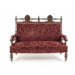 Gründerzeit Sofa um 1880, Nussbaum massiv, zeittypisches Schnitz-und Drechselwerk, wohloriginaler