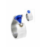 BUNZ Brillant-Ring mit blauem Schmuckstein Platin 950/000 GG 750/000 mit einem fac.intensiv blauen