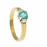 Smaragd-Diamant-Ring GG/WG 750/000 mit einem rechteckig fac. Smaragd 5 x 4,8 mm inexzellenter