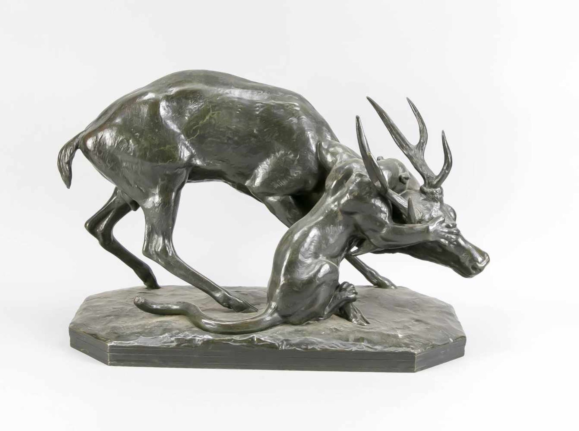 Antoine-Louis Barye (1796-1875), Panther einen Hirsch angreifend, große Bronzegruppe,dunkelgrün