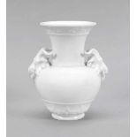 Bockskopf-Vase, KPM Berlin, Marke 1945-62, 1. W., weiß, Entwurf Friedrich Elias Meyer(1723-1785) von